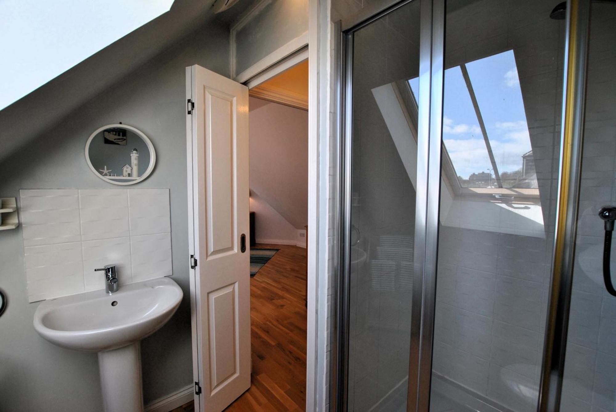 Coorie Cottage- Stylish Townhouse * Anstruther