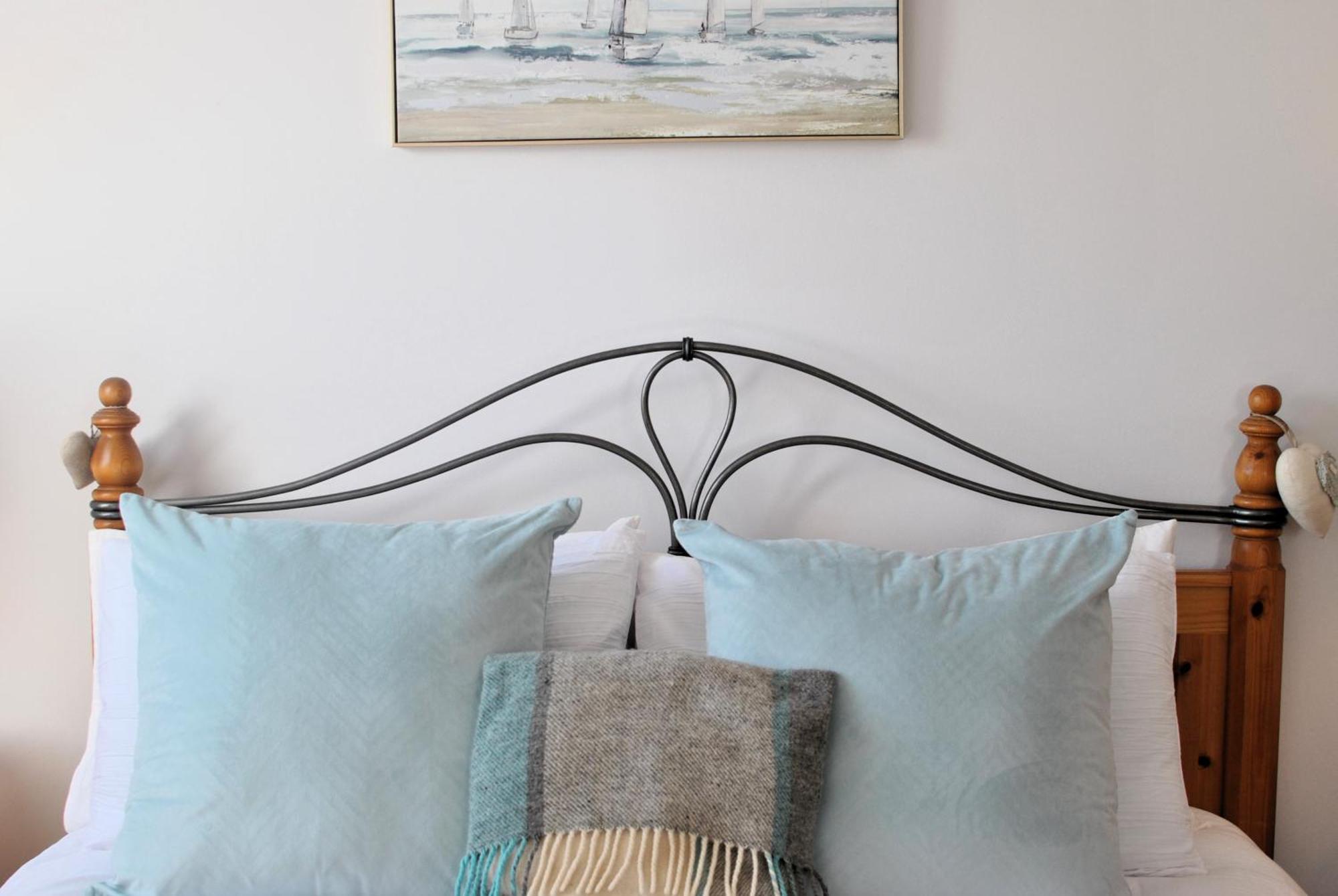 Coorie Cottage- Stylish Townhouse Holiday home *